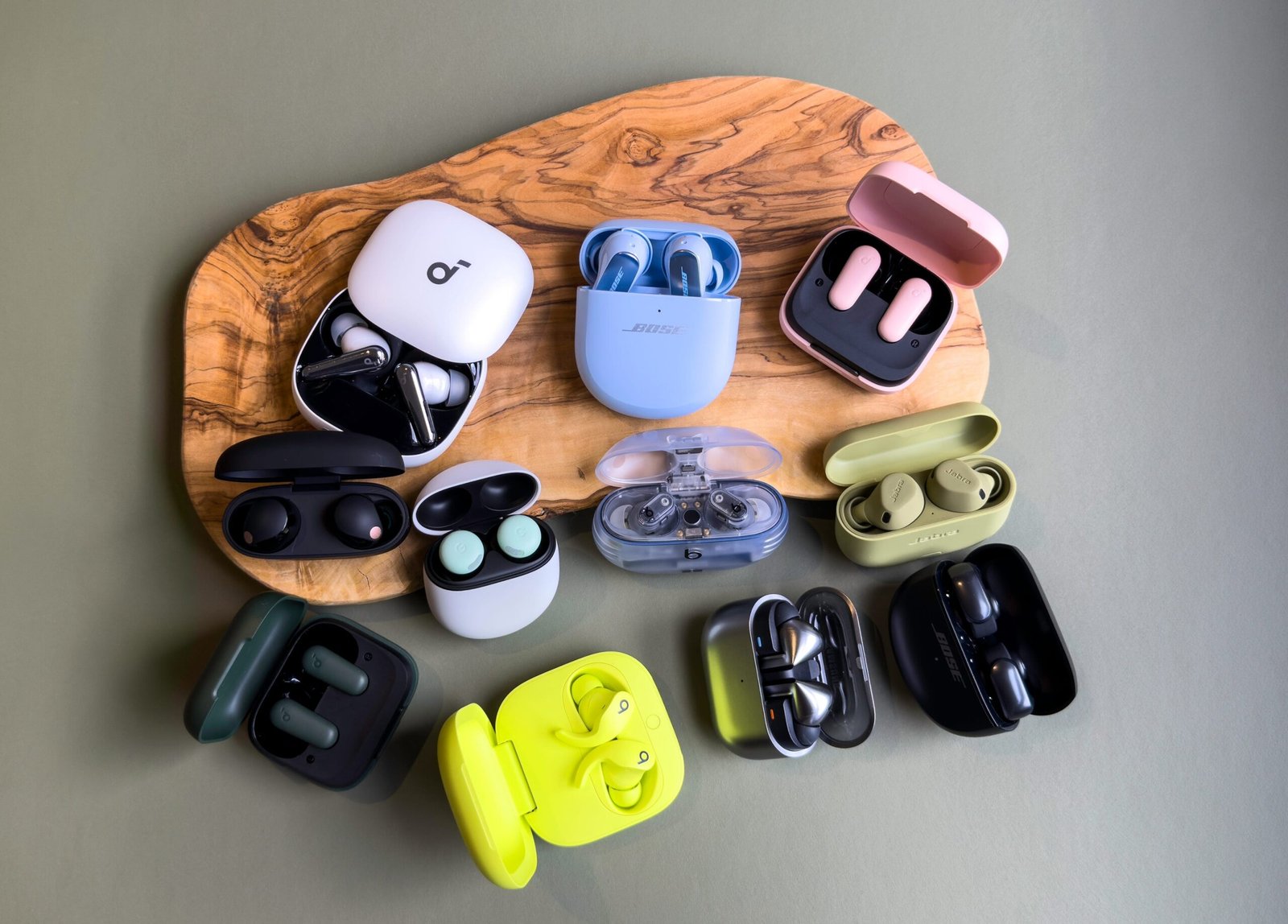 Wireless earbuds